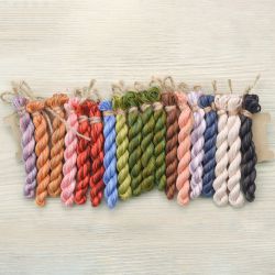 НМул-АСЧ-2322 Набор ниток OwlForest для схемы «Алиса в Стране Чудес» (ПНК) цветной 28, 32 каунт в 2 нити