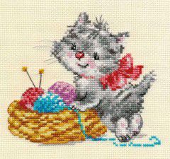 0-97 Набор для вышивания Алиса "Малышка-рукодельница"